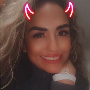 Meet your Posher, Elisa